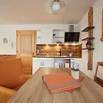 Siplinger - - Sauna Und Fitness בית הארחה 3*